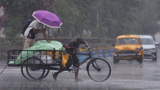 Monsoon To Hit Central India Soon, IMD Issues Heavy Rainfall Forecast For THESE states